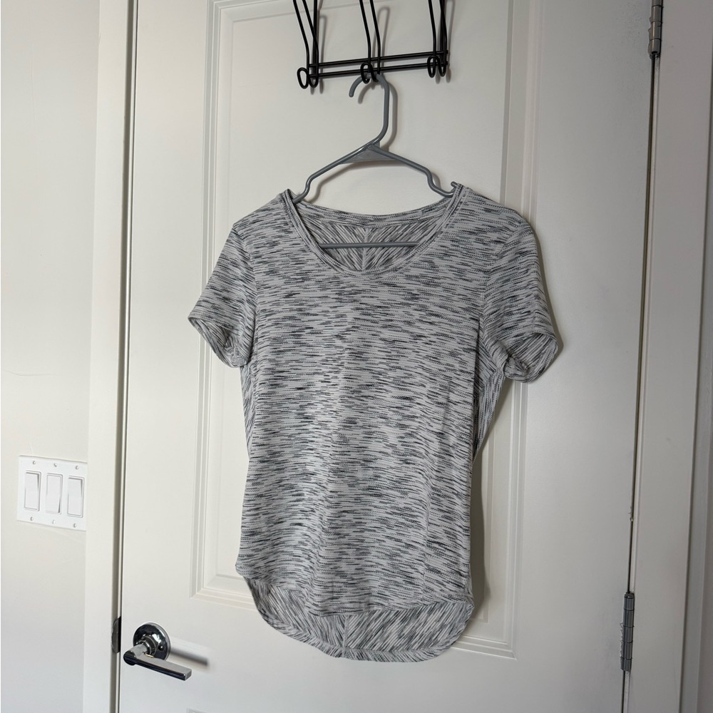 Lululemon Gray Short Sleeve Tee